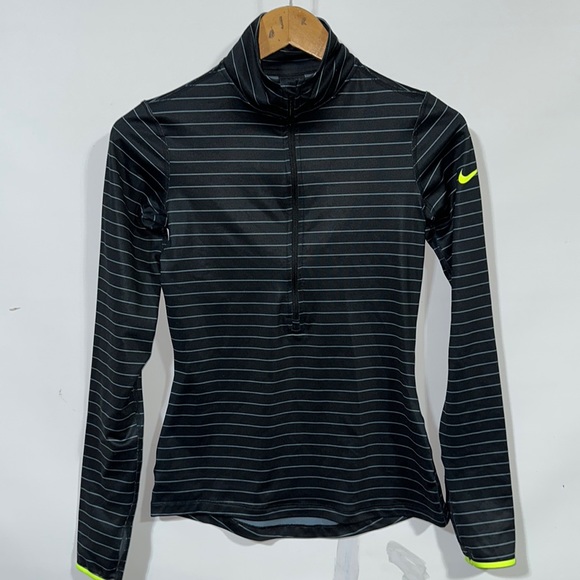 Nike Tops - Nike pro dri fit fleece lined sweatshirt